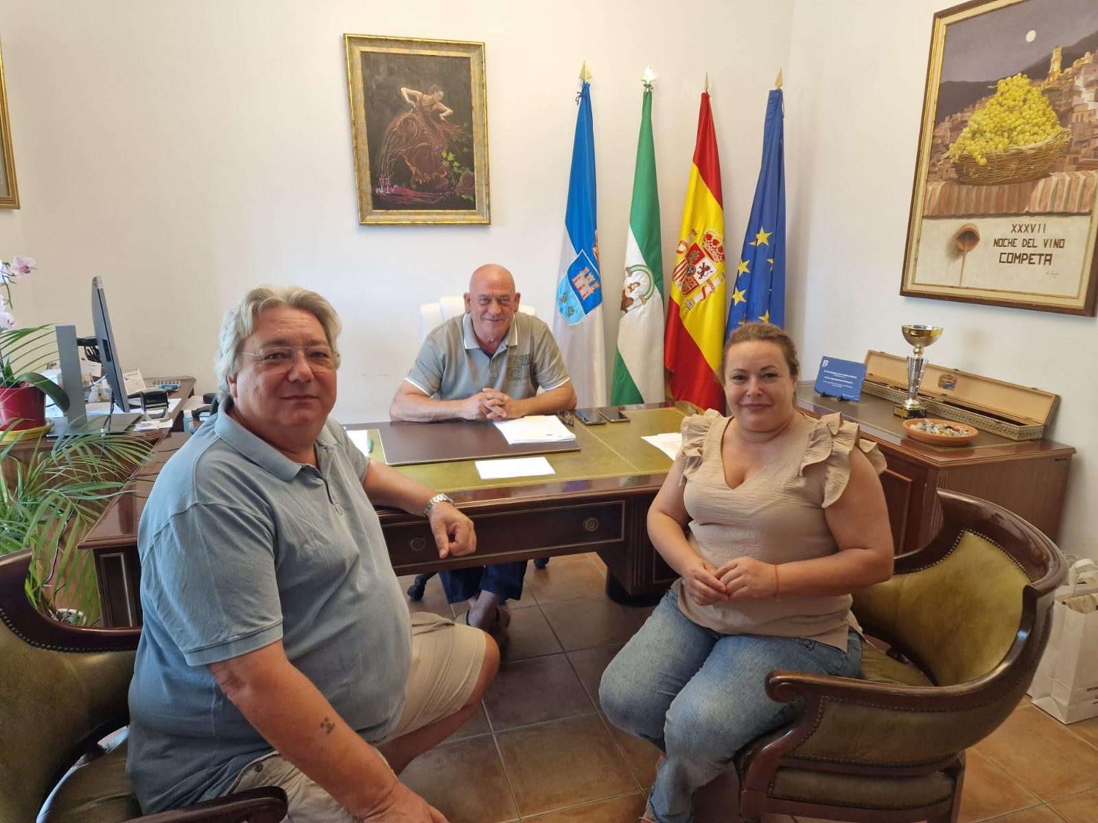 Andy Haxby, CEO of Competa IT, visits the Mayor of Cómpeta in Spain